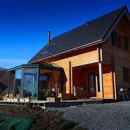 Grandeur Nature Holiday home Chambon-sur-Lac